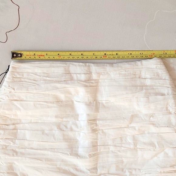 New LPA white mini pleated skirt - Picture 4 of 9